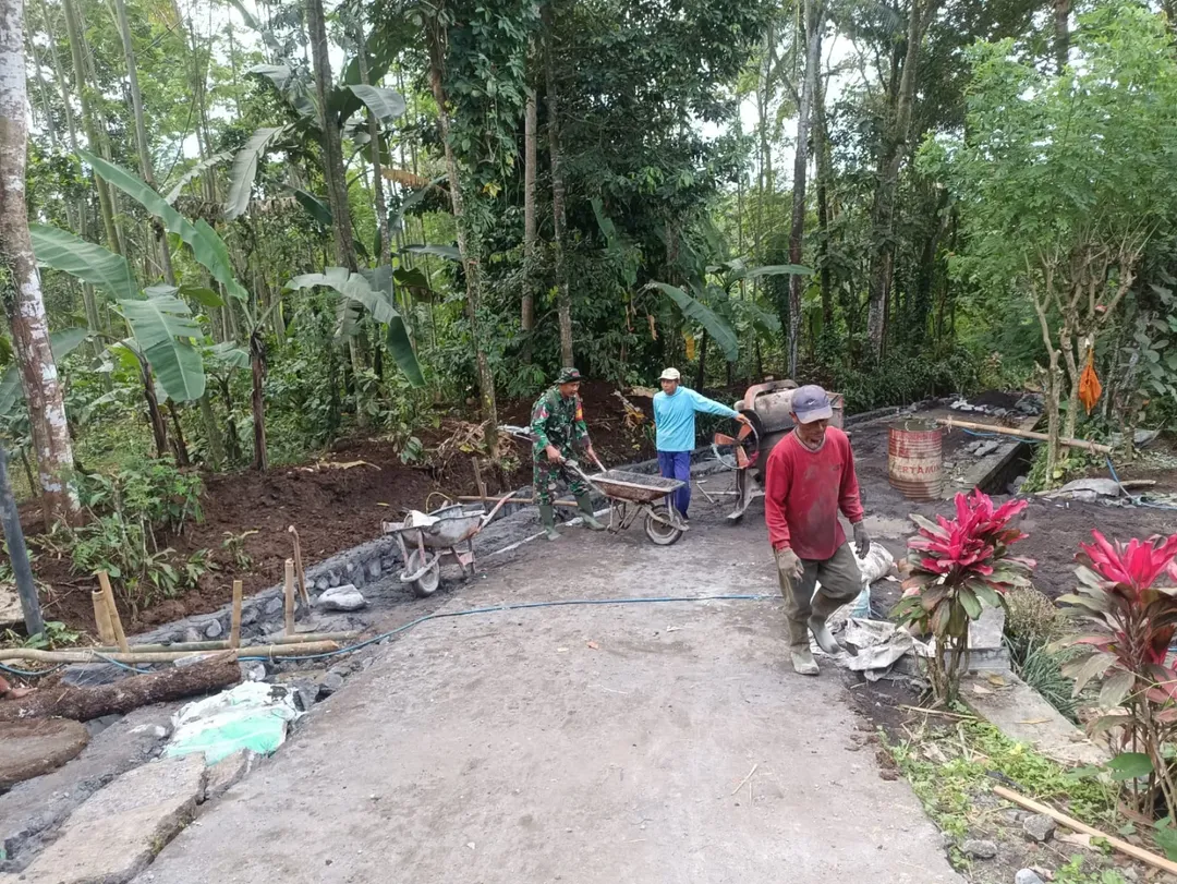 Pembangunan Infrastruktur Desa Kertowono untuk Meningkatkan Akses dan Kualitas Hidup