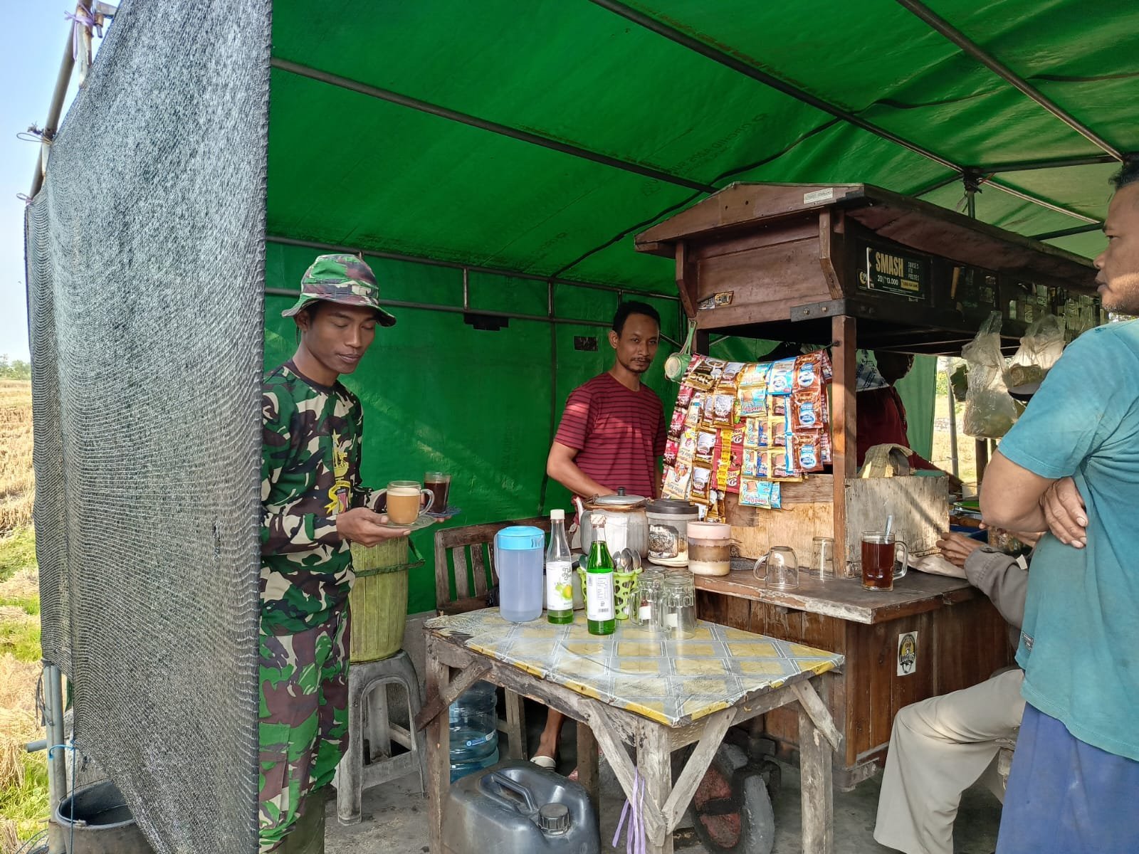 Perhatian Prajurit ke Warung Parangjoro Dorong Peningkatan Pendapatan