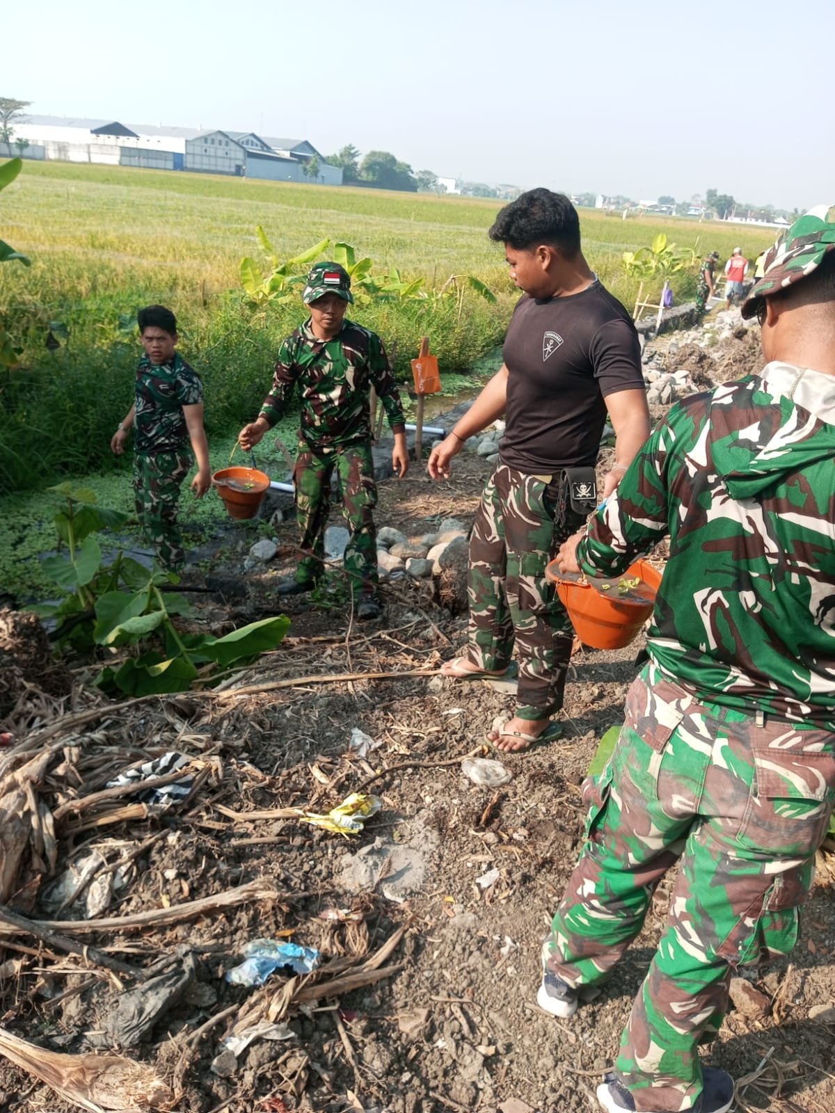 Kodim 0726/Sukoharjo Eksekusi Pembangunan Talud di Desa Parangjoro
