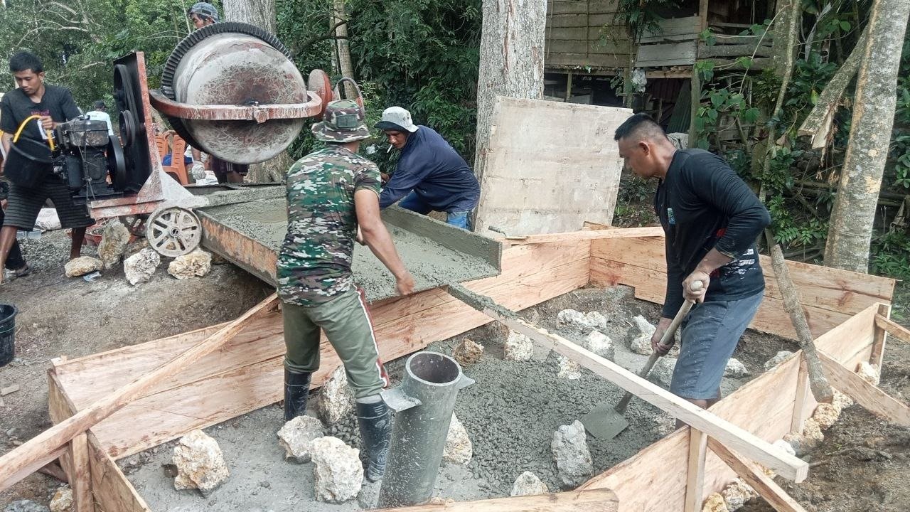 Pendampingan Pembangunan Jembatan Gantung TMMD Ke-129 oleh Kodim 1407/Bone di Desa Tadangpalie