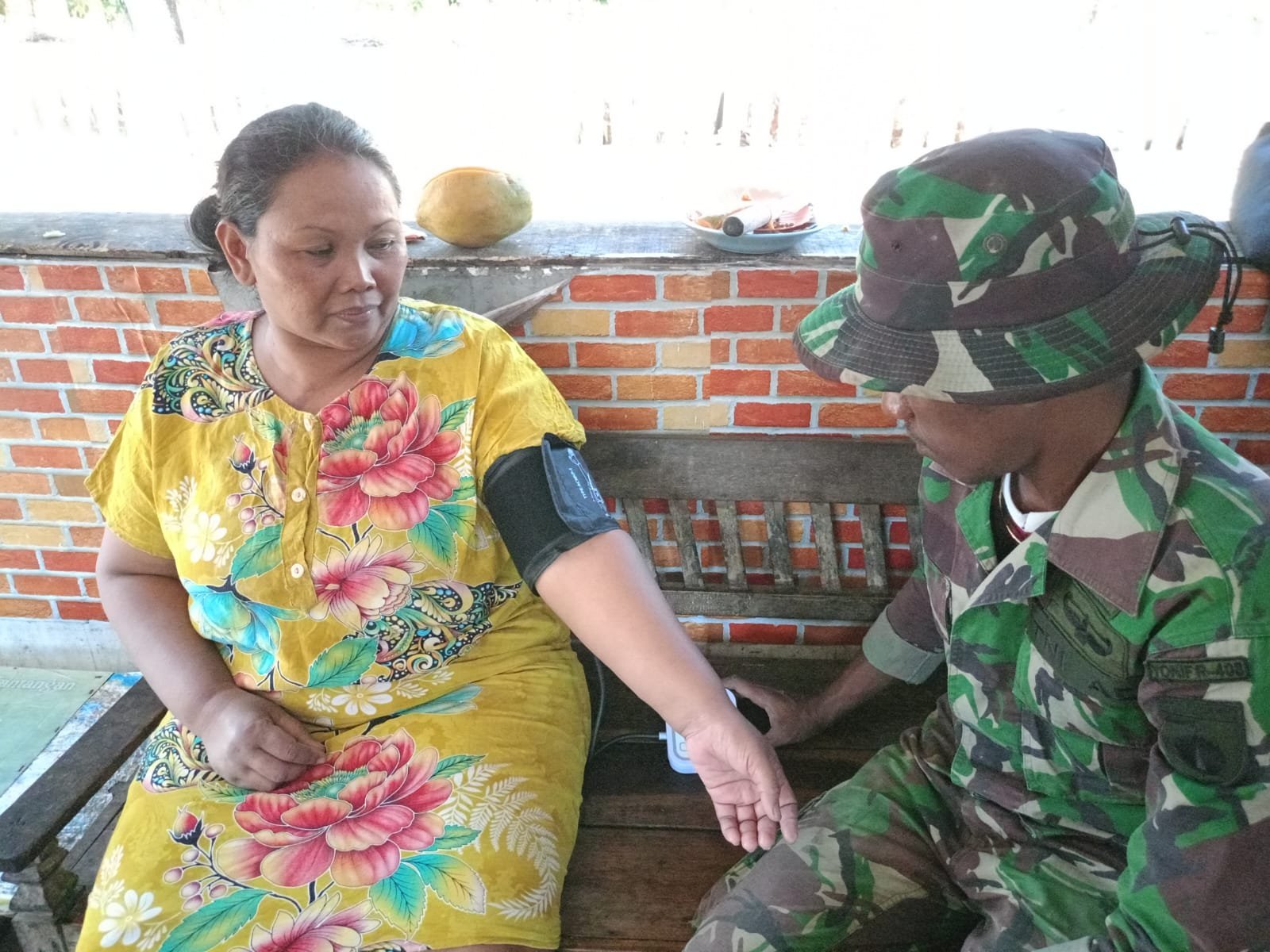 Sentuhan TMMD: Layanan Kesehatan untuk Warga Desa Parangjoro