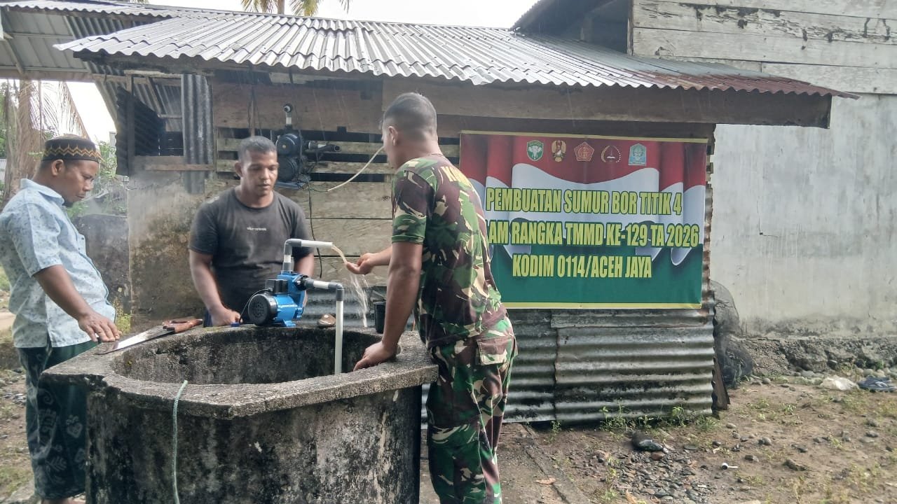 Pelaksanaan Pembangunan Sumur Bor Titik 4 di Dayah Tawajjuh oleh Satgas TMMD