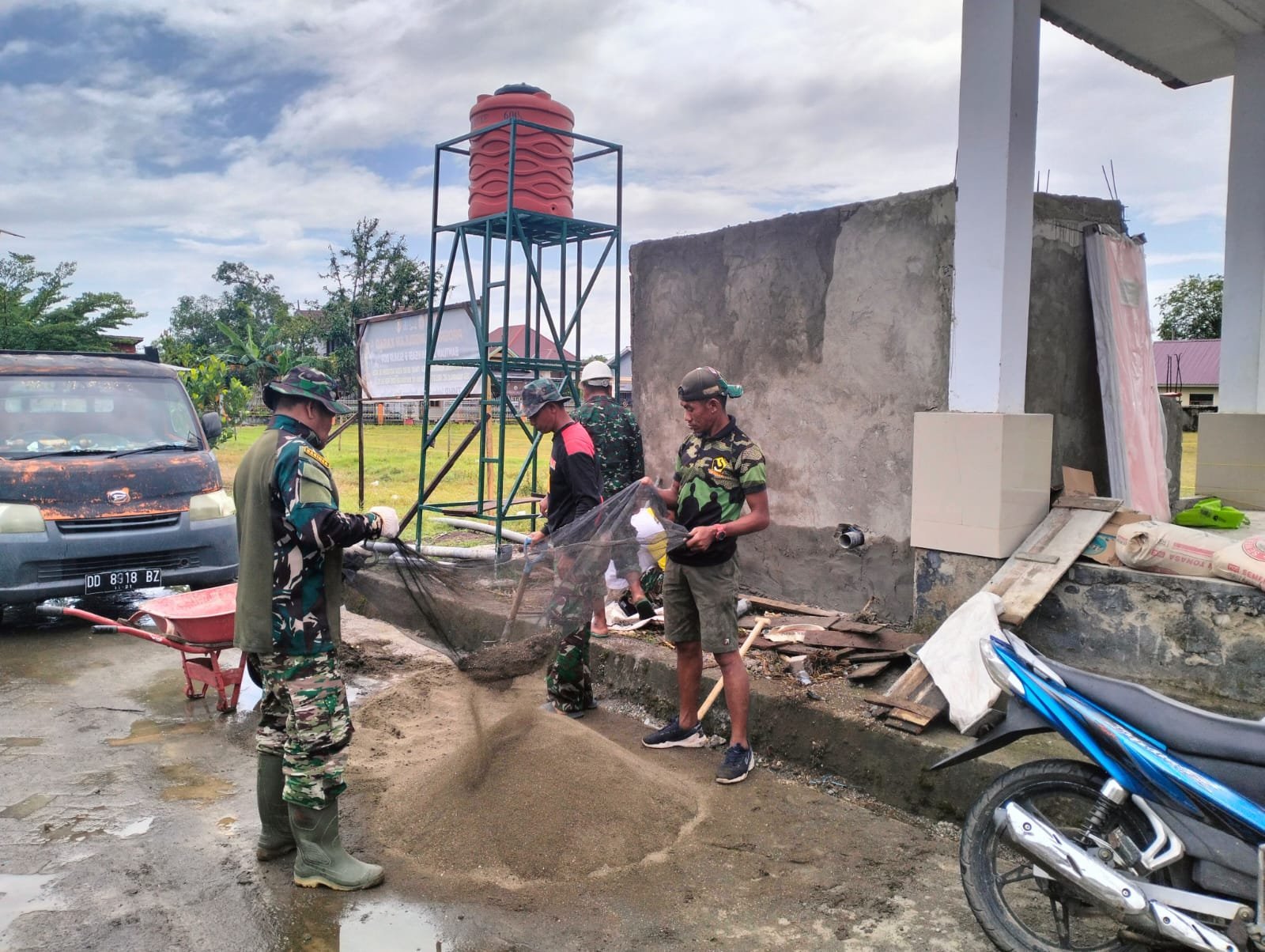 Kemajuan Pembangunan Jambanisasi di Desa Langi Tampak dari Plesteran MCK