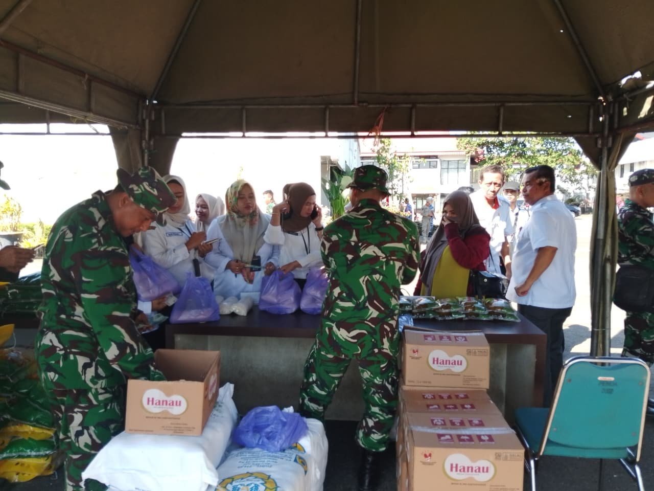 Kodim 1005/Barito Kuala Sertakan Pasar Murah di Pembukaan TMMD Ke-129