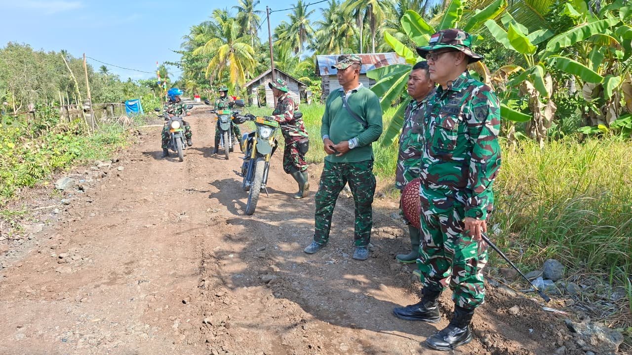 Pengawalan Proyek Jalan Tamban Bangun, Dansatgas TMMD Ke-129 Terlibat Langsung