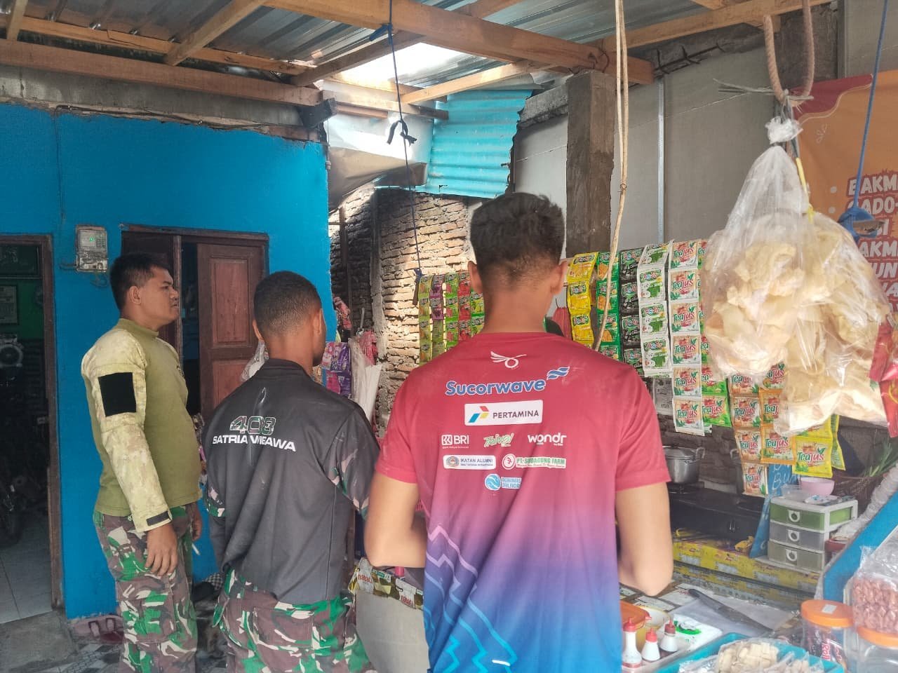 Transaksi Harian Prajurit TMMD Beri Manfaat bagi UMKM Parangjoro