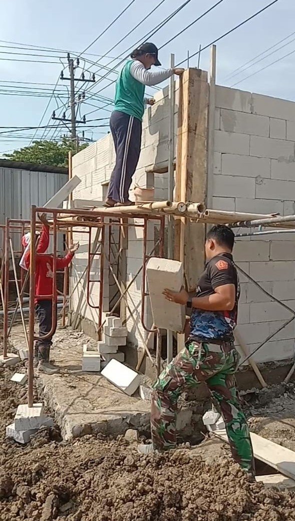 Pembangunan MCK TMMD di Parangjoro: Kerja Sama TNI-Warga
