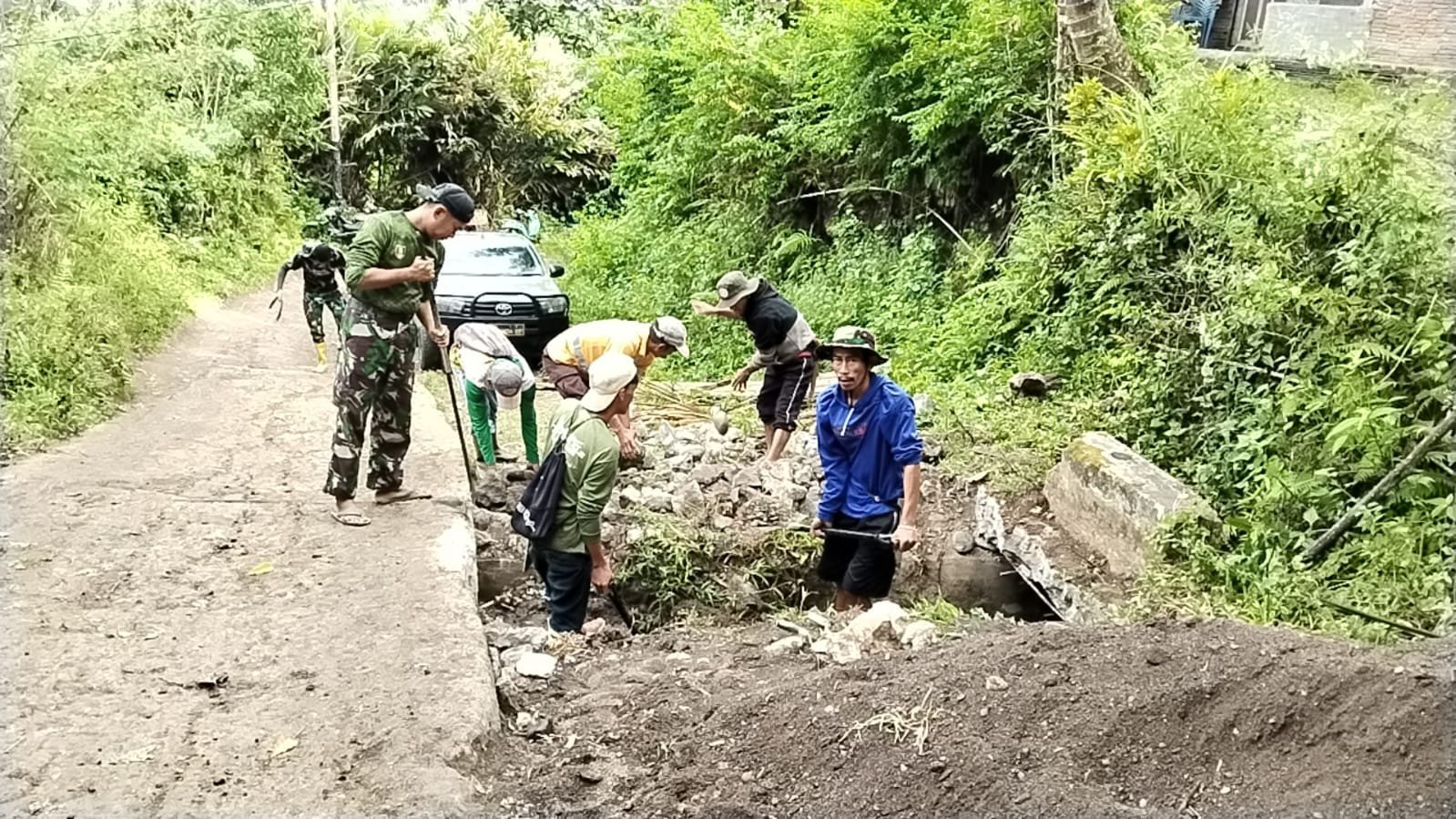 Warga Dusun Jawi-Jawi Bersyukur, Dekker Kembali Layak Lintas