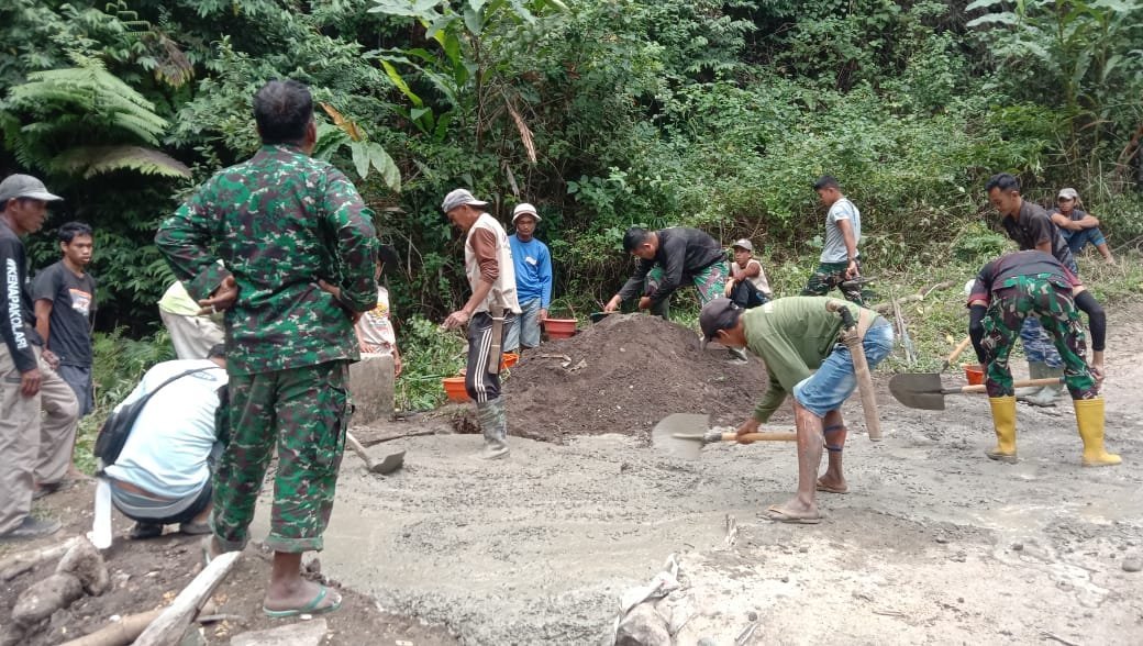 TMMD 129: Perbaikan Dekker Jawi-Jawi Jadi Ajang Kemanunggalan
