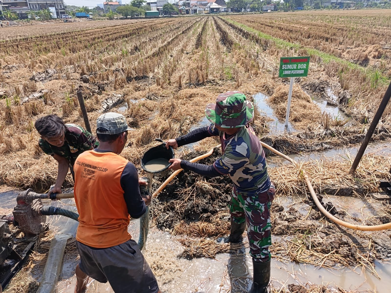 TMMD Ke-129 Bangun Sumur Air Bersih di Lahan Strategis Parangjoro