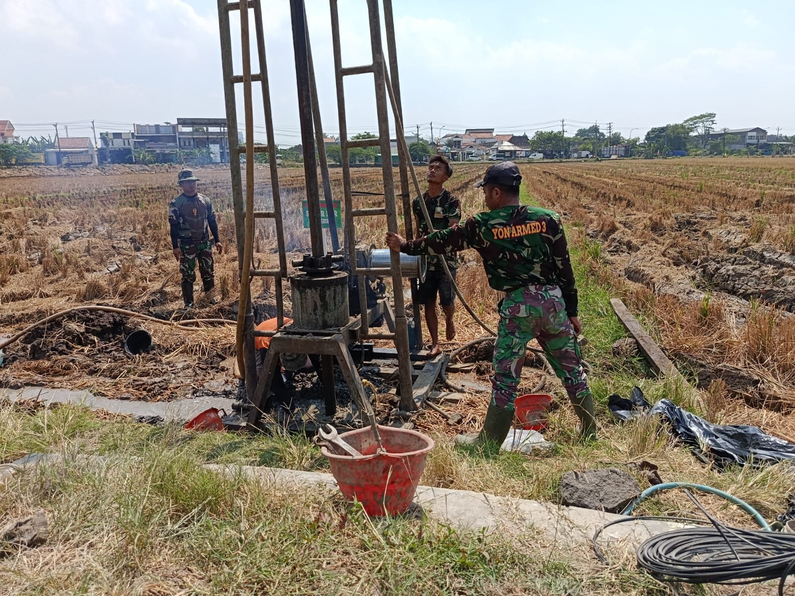 Warga Parangjoro Sambut Baik Program Sumur Air Bersih TMMD