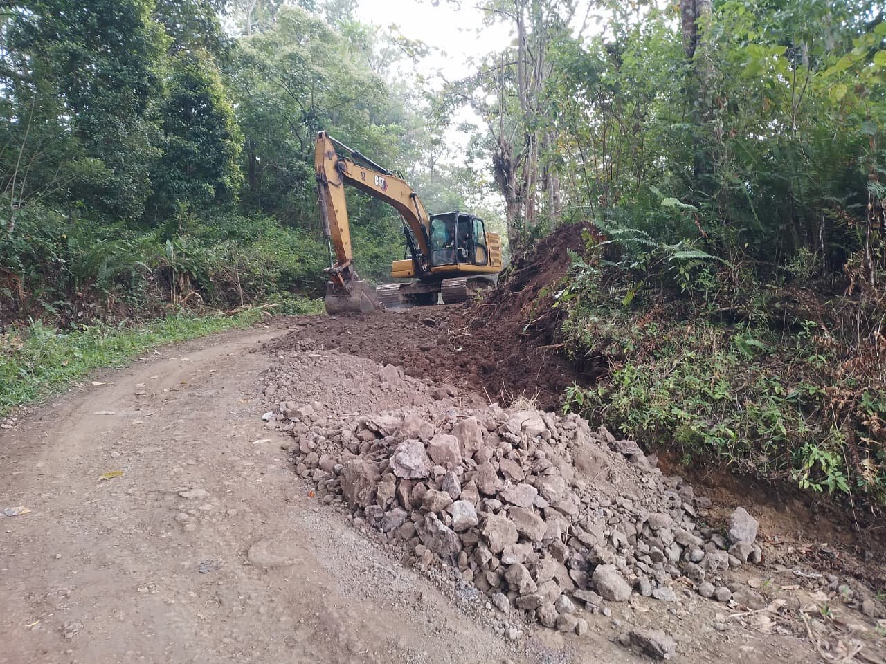 TMMD ke-129 Kodim Bone Bangun Drainase di Patukku