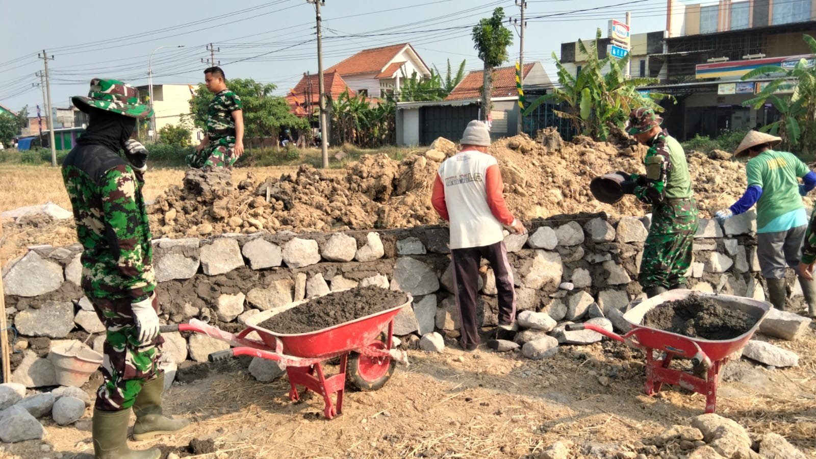 Bangunan Talut di Parangjoro Perkuat Infrastruktur Pertanian