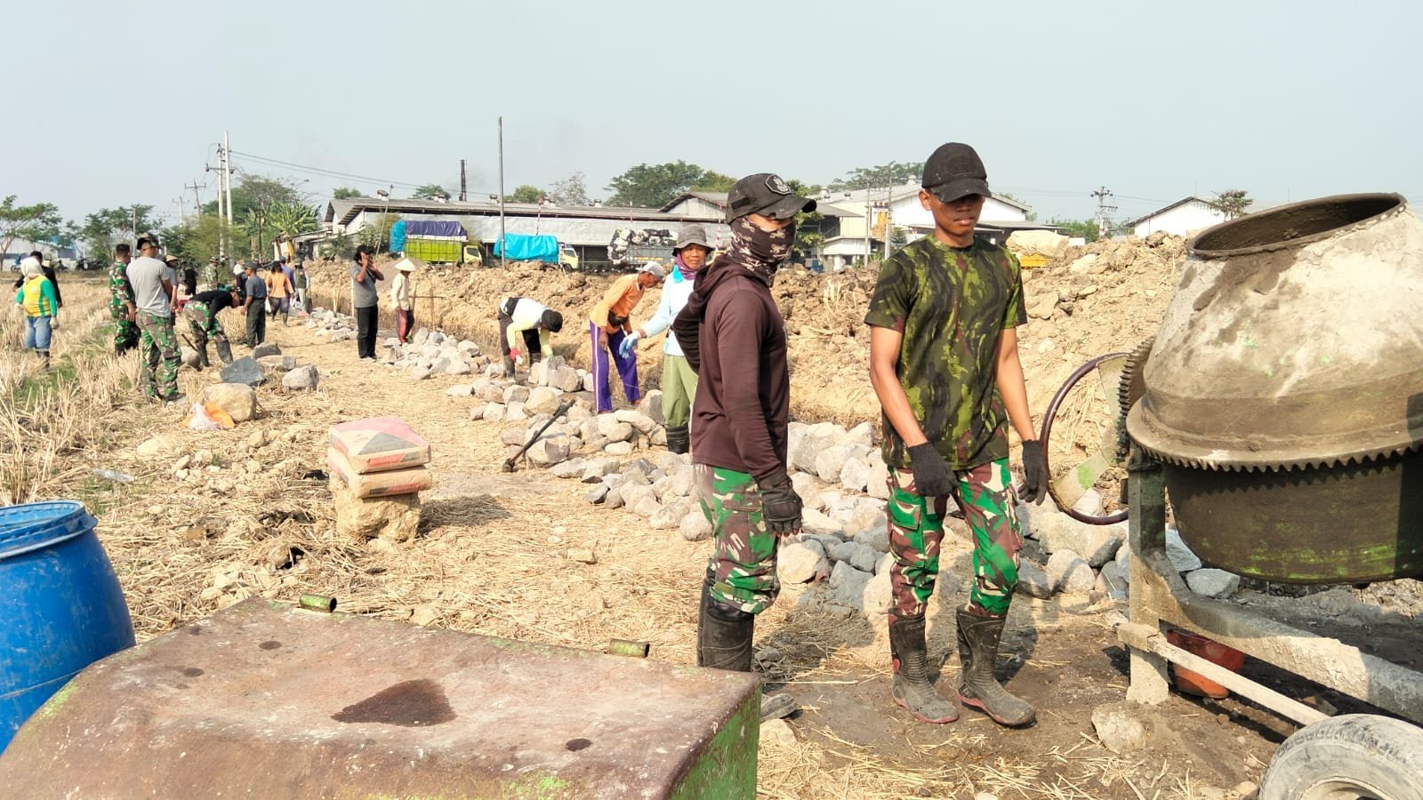 Talut Dibangun di Desa Parangjoro, Cegah Erosi Lahan Pertanian
