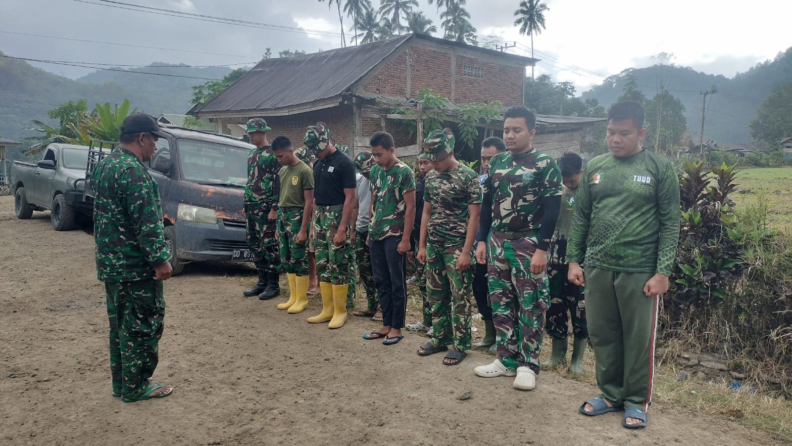 Apel Pagi dan Evaluasi Hariannya Percepat Pelaksanaan TMMD Ke-129
