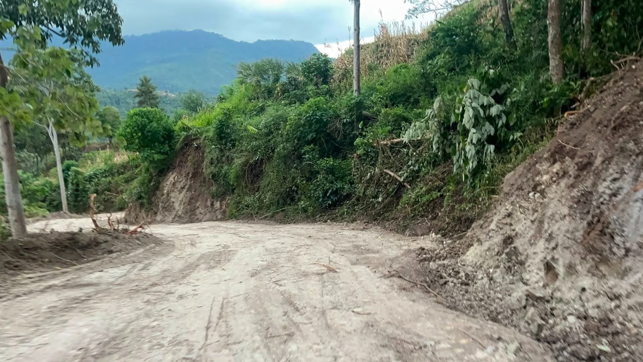 Jalan 5 Km di Bontocani Selesai, Bagian dari TMMD ke-129 Kodim 1407/Bone