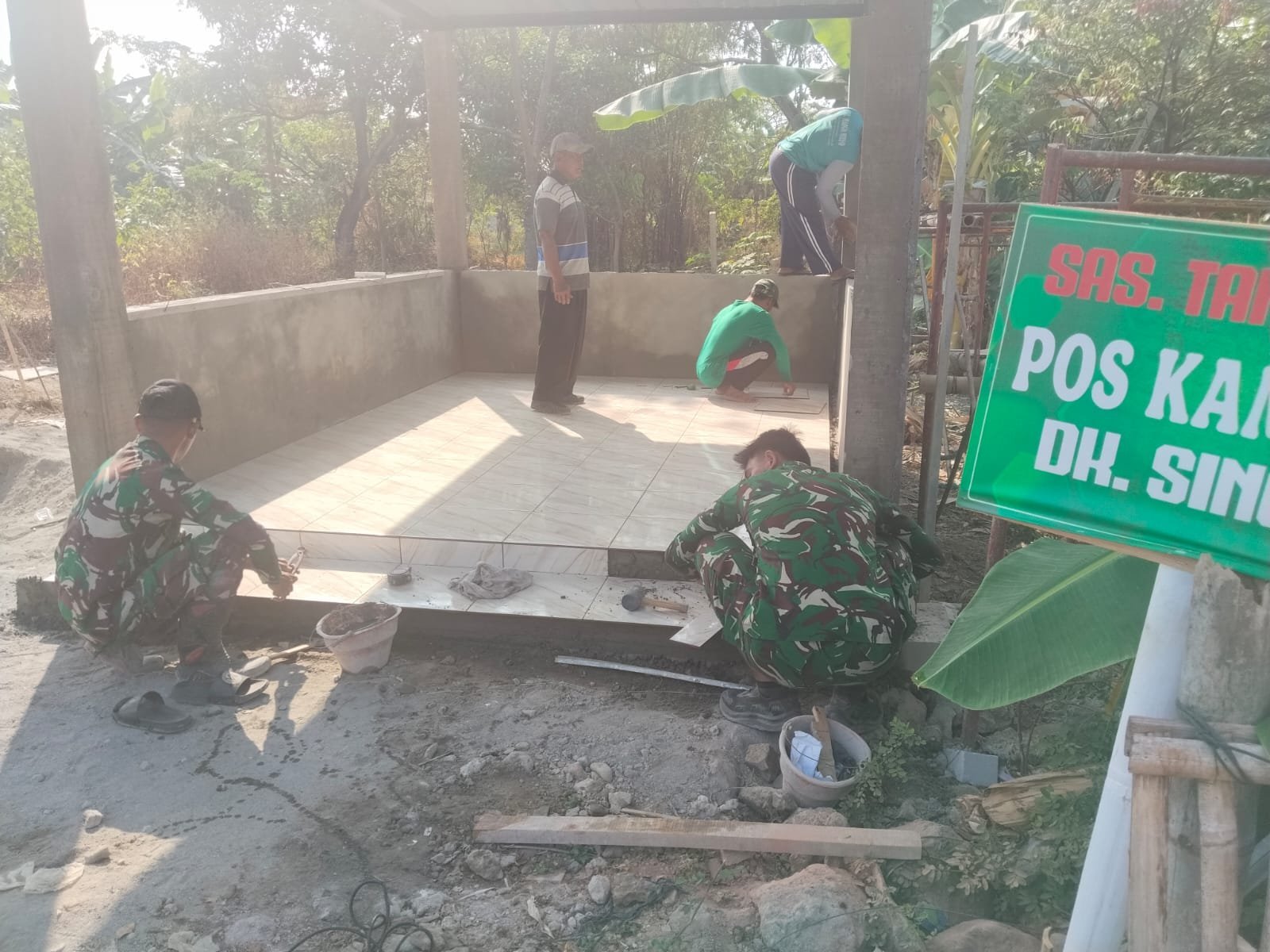 TMMD Kodim 0726/Sukoharjo Rampungkan Pos Ronda Parangjoro sebagai Titik Siaga Masyarakat