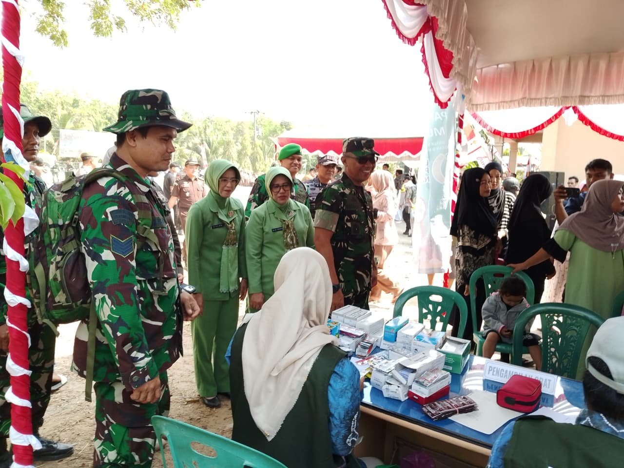 TMMD Ke-129 Kodim 1005/Barito Kuala Tutup dengan Aksi Sosial: Kesehatan Gratis hingga Pasar Murah