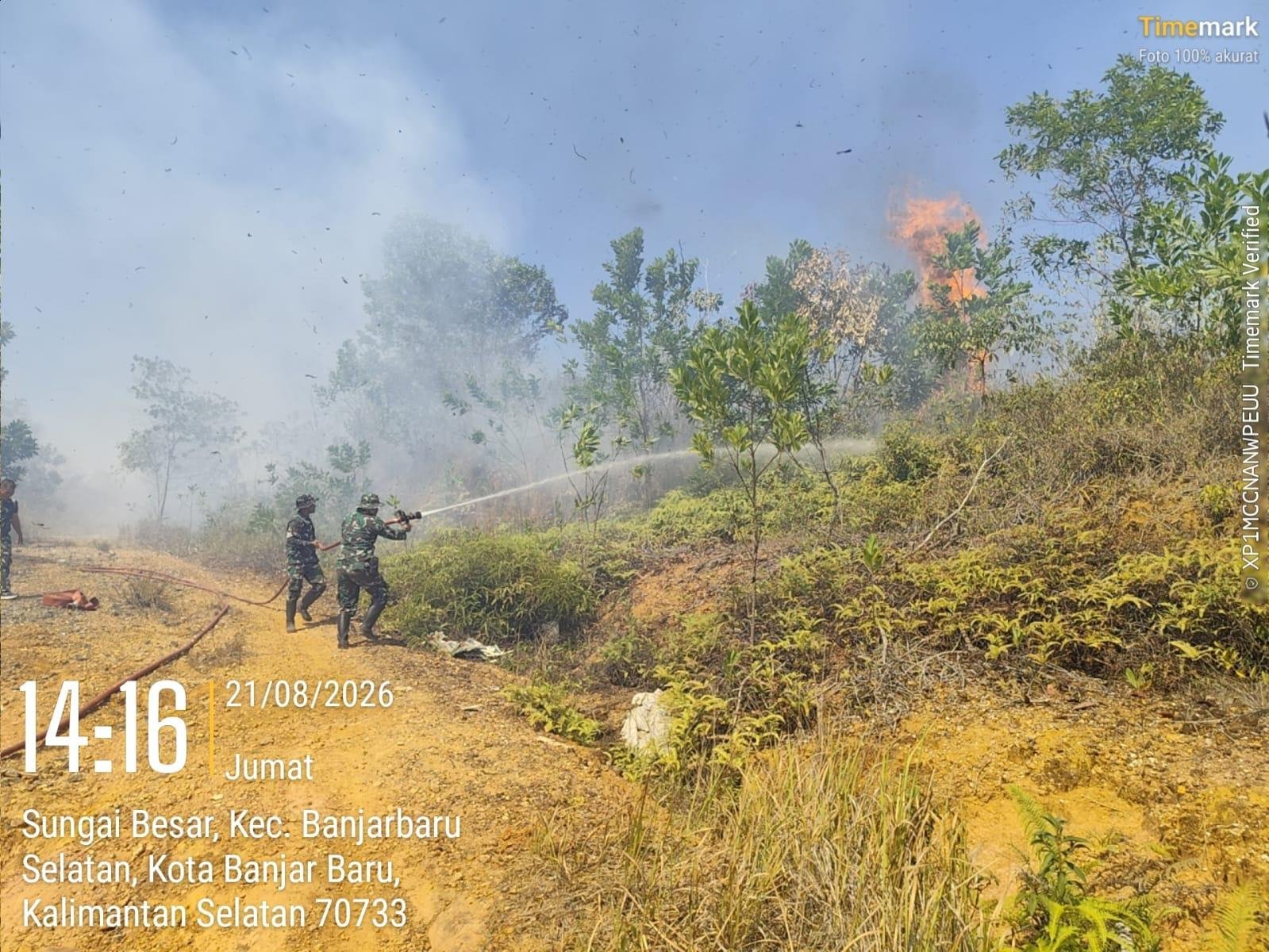 Korem 101/Antasari dan BPBD Padamkan Karhutla di 17 Titik, Tantangan Akses dan Air Menghambat
