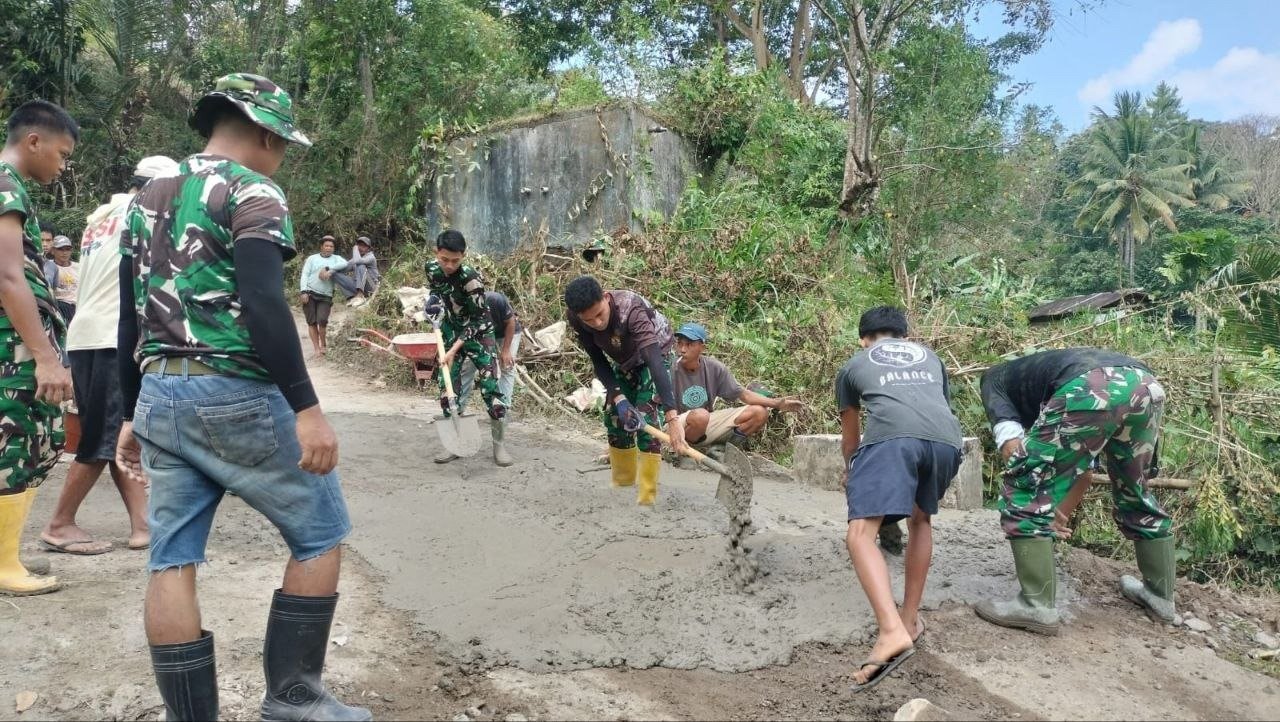 Gotong Royong Perbaiki Dekker Titik 5, Tingkatkan Konektivitas Watangcani