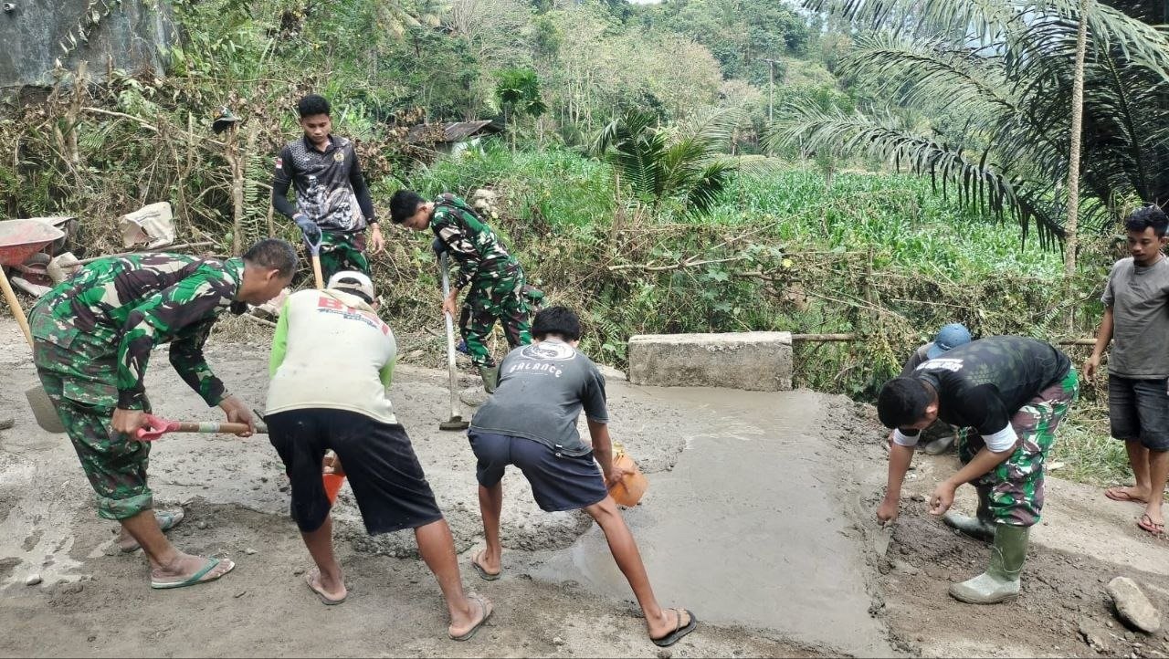 Rehab Dekker Titik 5 oleh Satgas TMMD Ke-129 Tingkatkan Akses di Watangcani