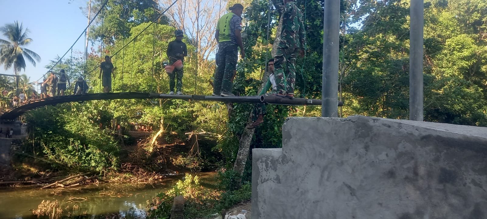 Penyempurnaan Konstruksi Jembatan Gantung di Tadang Palie Masih Berlangsung