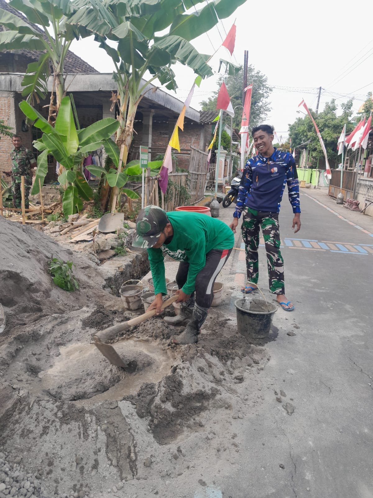 Pos Kamling di Dukuh Singkil: Sentra Ronda dan Diskusi Lingkungan Hasil Gotong Royong