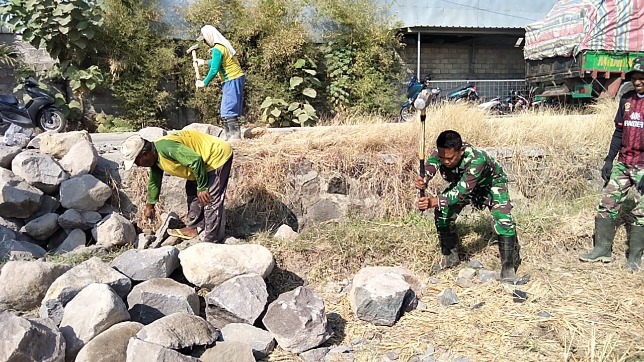 Percepatan Talud Parangjoro untuk Menjamin Kelancaran Irigasi