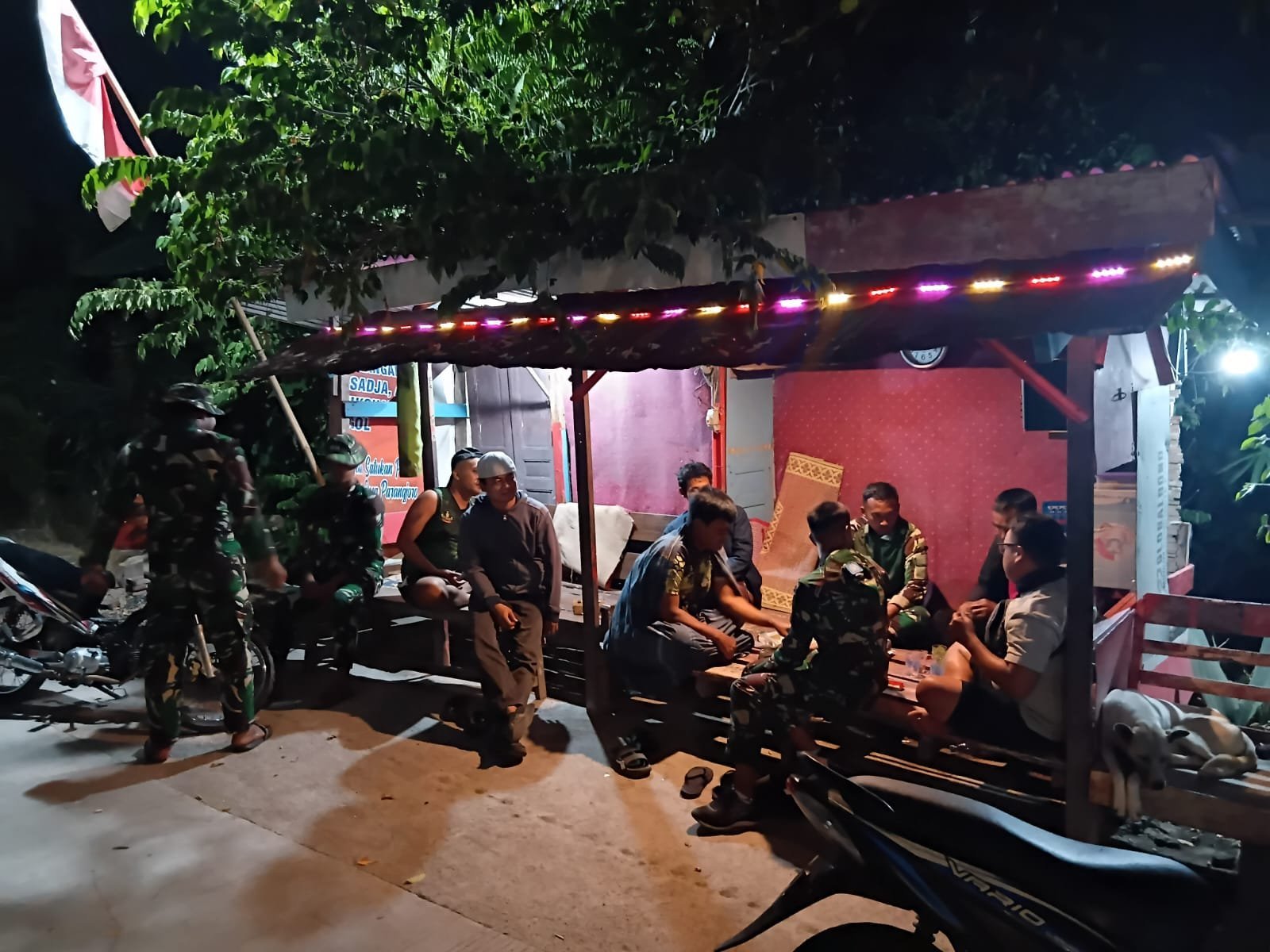 Satgas TMMD Ikut Ronda, Komunikasi Desa Parangjoro dengan Aparat Meningkat