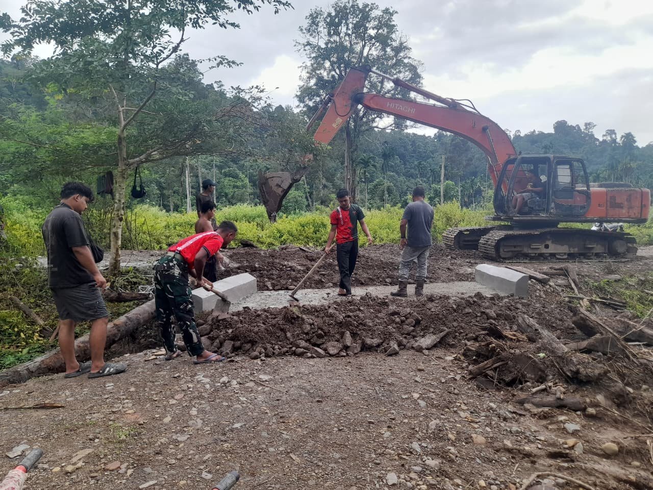 Halaman Rumah Diubah Jadi Kebun Hidroponik, Warga Simeulue Panen Manfaat