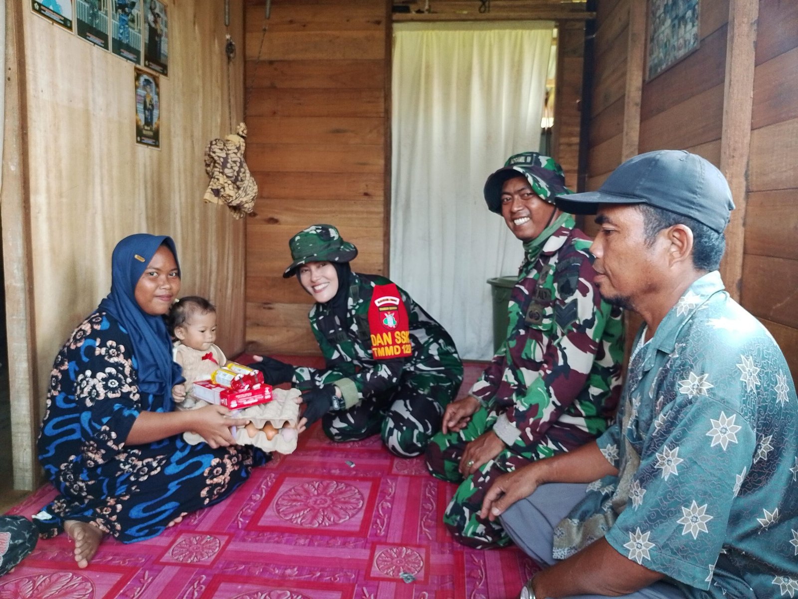 Kapten Hannah Kirim Susu dan Telur untuk Empat Anak yang Masuk Pantauan di Tamban Bangun