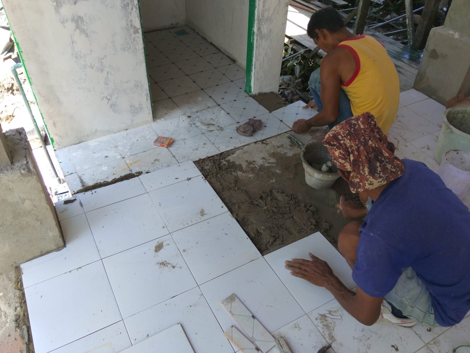 Progres TMMD Ke-129: MCK di Tamban Bangun Masuk Finishing, Cat 70%