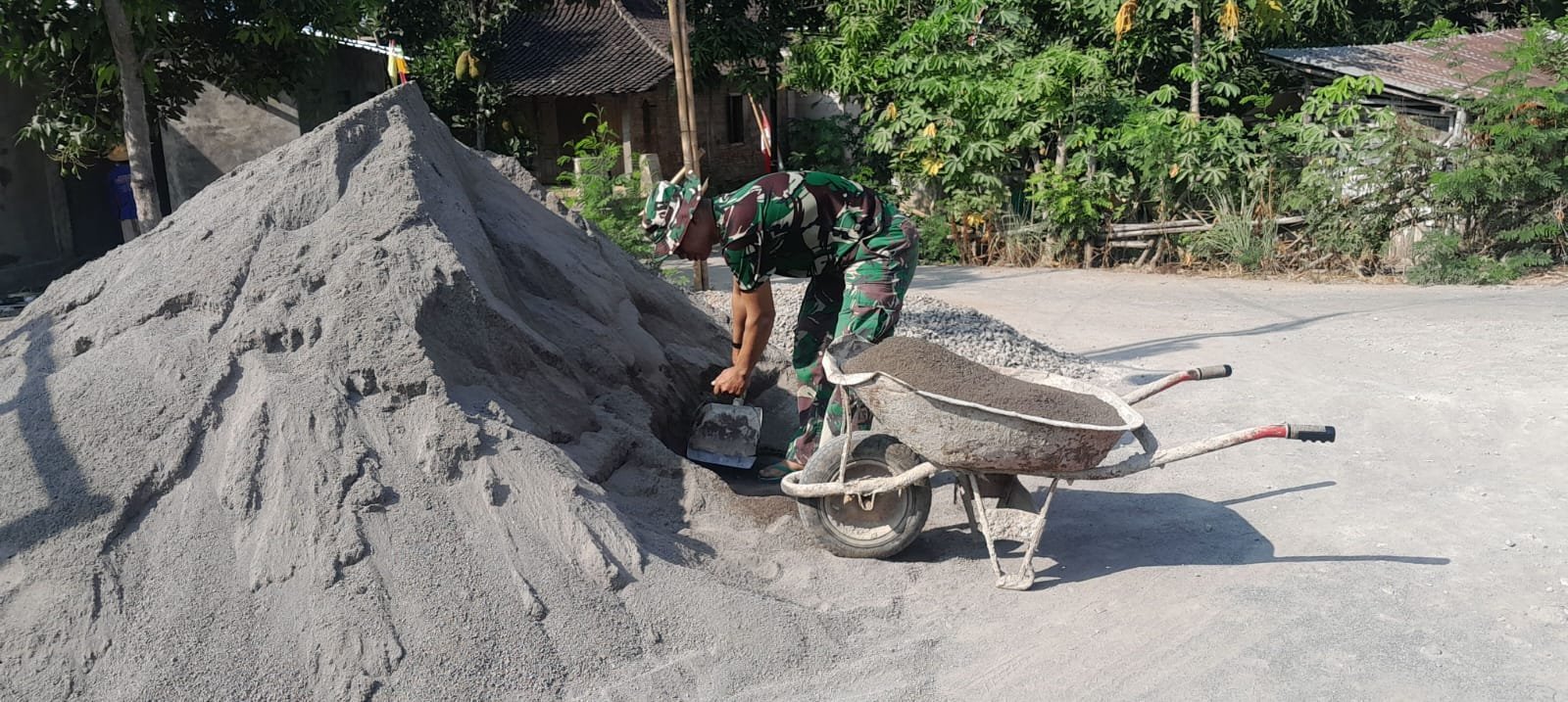 Satgas TMMD Kerjakan Rehabilitasi Masjid Al-Mubaroq, Sasaran: Fungsi Sosial dan Ibadah