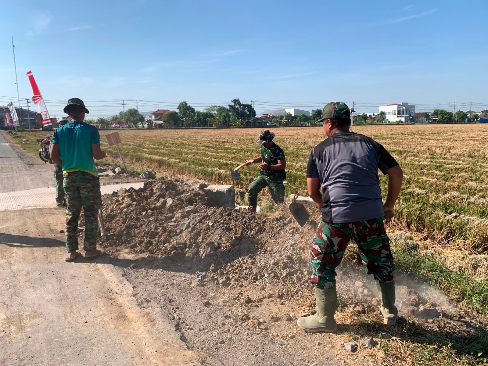 95% Rampung, Penataan Bahu Jalan Parangjoro Tinggal Sentuhan Akhir