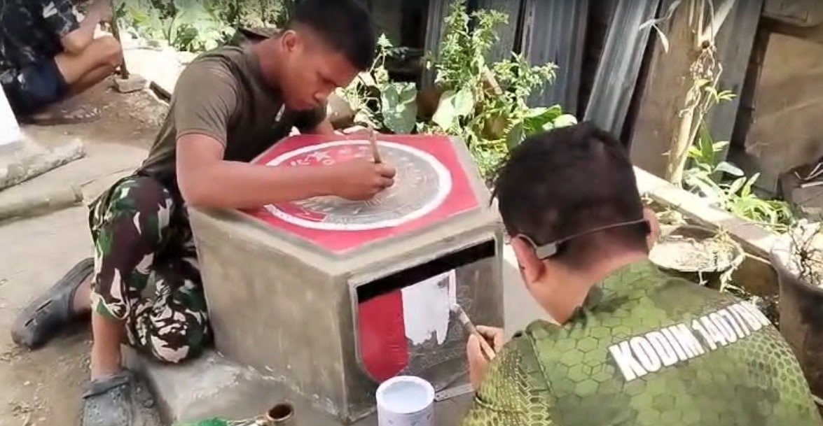 Penanda Prasasti Lengkapi Pekerjaan RTLH untuk Rumah Sofyan di Pattuku