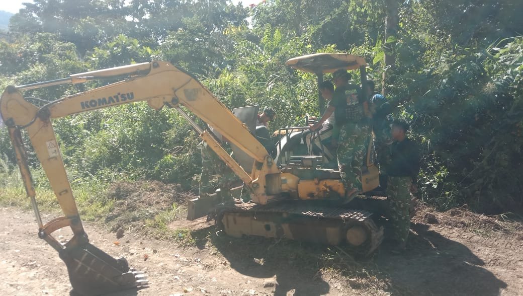 Rawat Excavator, Strategi Satgas TMMD Agar Pengerjaan Jalan Pattuku Berjalan Lancar